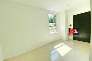 Rafflesia @ The Hill