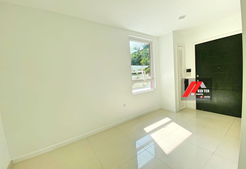 Rafflesia @ The Hill