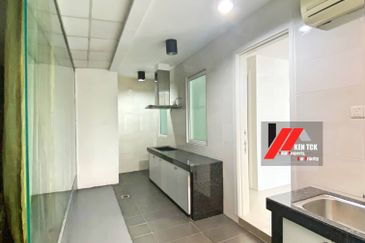 Rafflesia @ The Hill