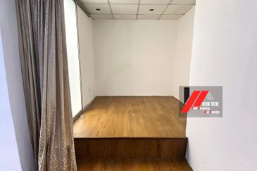 Rafflesia @ The Hill