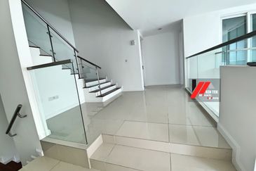 Rafflesia @ The Hill