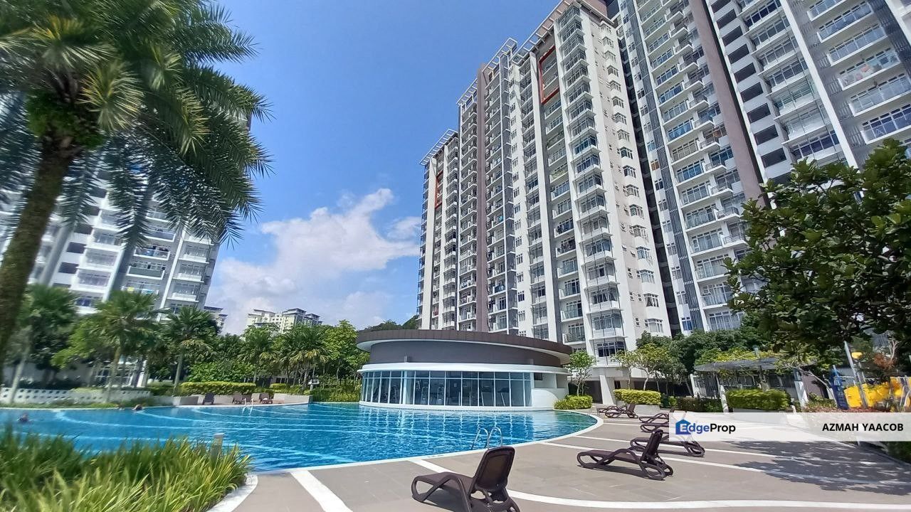 RUMAH UNTUK DIJUAL ~ DWI PUTRA RESIDENSI, PUTRAJAYA ~VIEW SWIMMING POOL ...