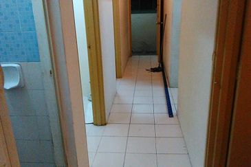 Residensi Bistaria, Ukay Bistari