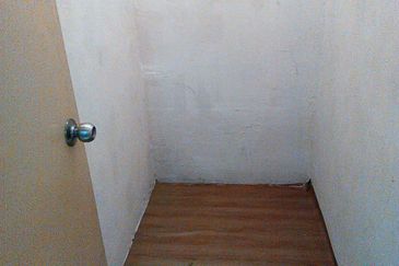 Residensi Bistaria, Ukay Bistari