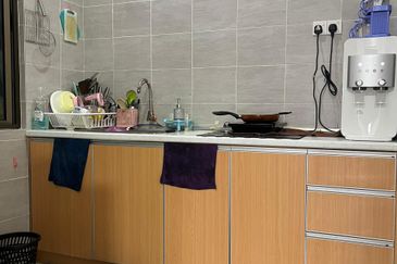 Below Market Residensi Zamrud Kajang 2,Selangor For SALE