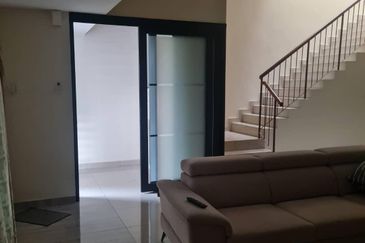 Scarlet @ Bandar Rimbayu