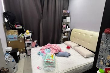 Dedaun Hijau (Greenfield Regency)