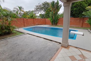 Jalan Kemus, Simpang Ampat