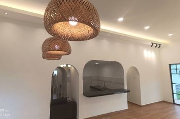 Jalan Kemus, Simpang Ampat