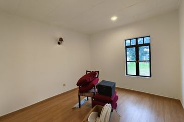 Jalan Kemus, Simpang Ampat