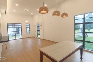 Jalan Kemus, Simpang Ampat