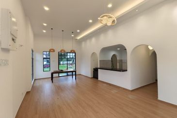 Jalan Kemus, Simpang Ampat