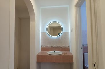 Jalan Kemus, Simpang Ampat