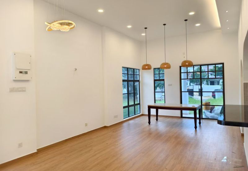 Jalan Kemus, Simpang Ampat