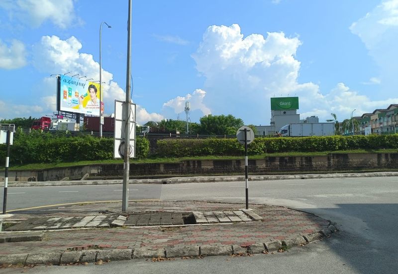 Jalan Bandar @ Taman Melawati