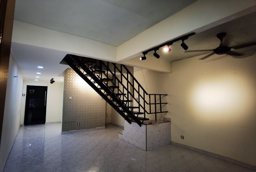 RENOVATED 2-Storey Terrace House Taman Permata Ulu Kelang KL 14x60 2 rooms 2 bathrooms Freehold Extended , Kuala Lumpur, Taman Melawati
