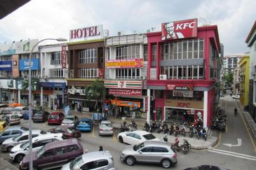 Medan Idaman Business Centre