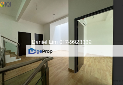 Taman Puchong Utama 2 Freehold 2.5 storey House For Sale, , 