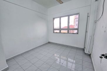 Dwi Mahkota Condominium