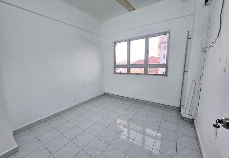 Dwi Mahkota Condominium