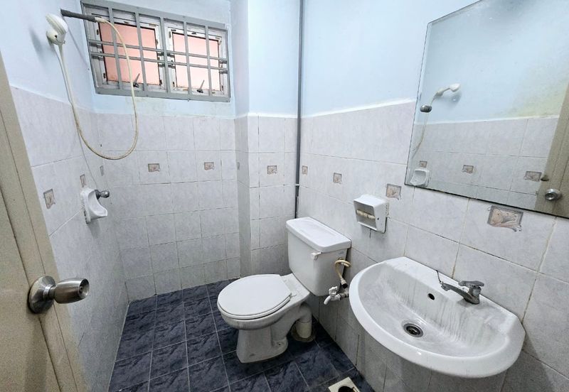 Dwi Mahkota Condominium