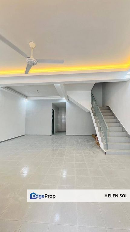 Tmn Universiti Double Storey Terrace House (Full Loan Unit), Johor, Skudai