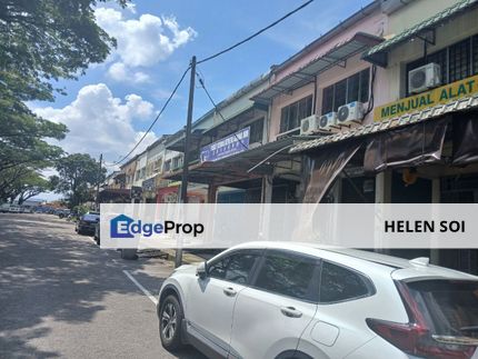 Plentong Utama Double Storey Low Cost Shoplot 靠近避兰东小学同排, Johor, Masai
