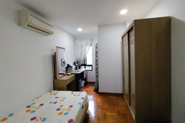 SKS Habitat Apartment, Larkin
