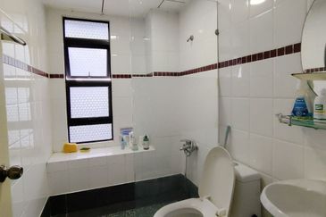 SKS Habitat Apartment, Larkin