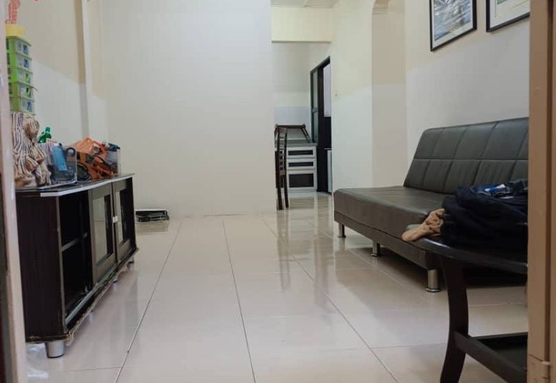 Flat Taman Plentong Utama