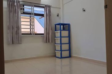 Flat Taman Plentong Utama