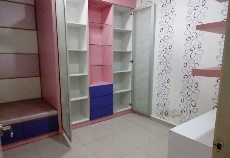 P'residen, Bandar Baru Permas Jaya