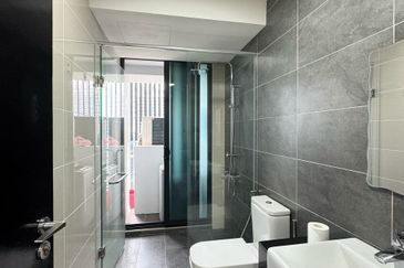 Almas Suites @ Puteri Harbour