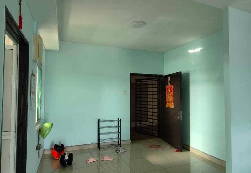 Eastbay Luxury Apartment