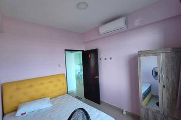 Eastbay Luxury Apartment