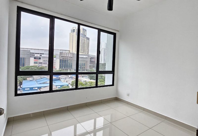 Dedaun Hijau (Greenfield Regency)