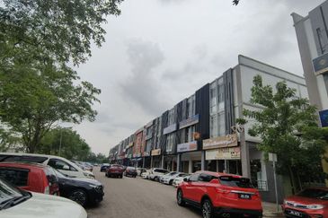 Bina Park, Bandar Seri Alam