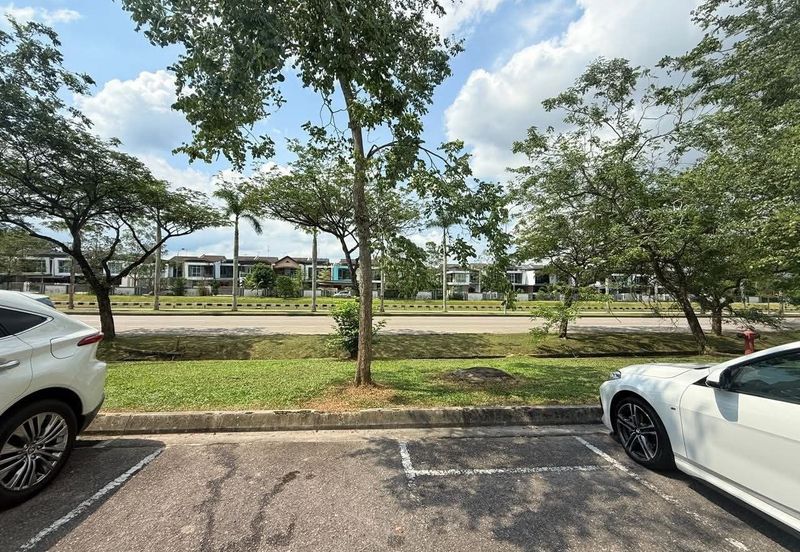 Bina Park, Bandar Seri Alam