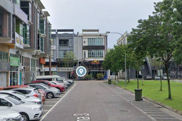 Pusat Perdagangan Danga Utama