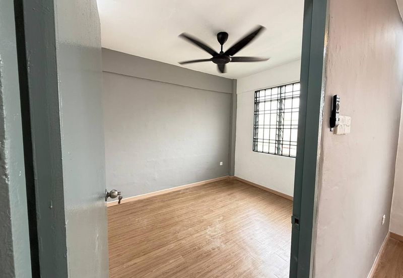 Flat Temenggong, Bandar Indahpura