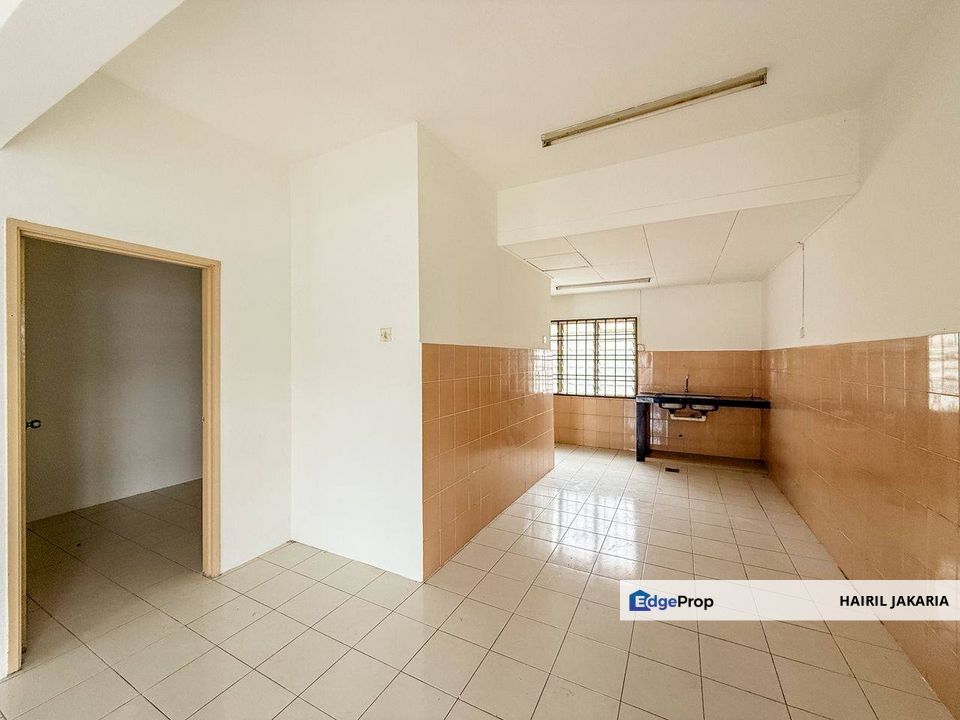 TAMAN TASIK PUCHONG DOUBLE STOREY CORNER LOT - FULL LOAN, Selangor, Puchong