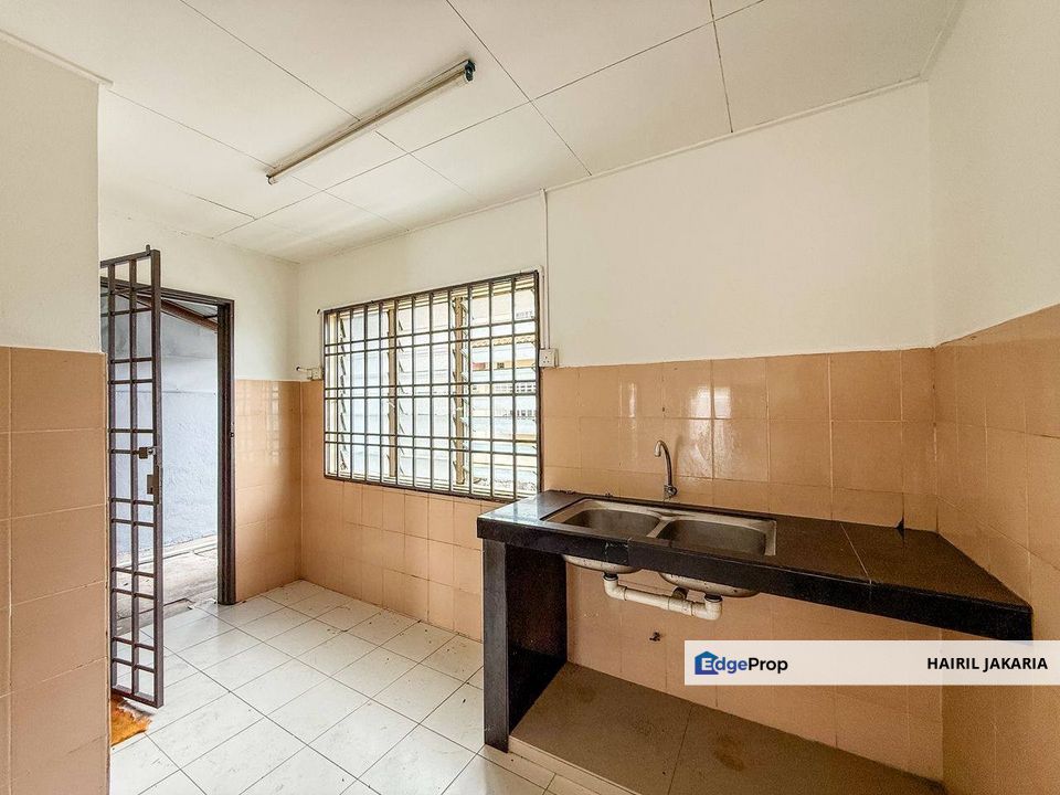 TAMAN TASIK PUCHONG DOUBLE STOREY CORNER LOT - FULL LOAN, Selangor, Puchong