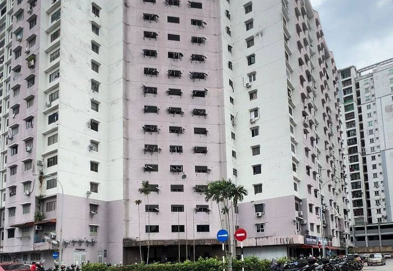 Flat Serantau Baru