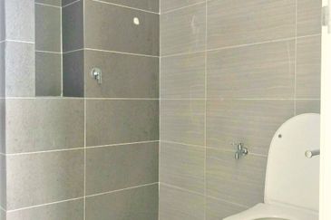 Monet Springtime @ Sunsuria City