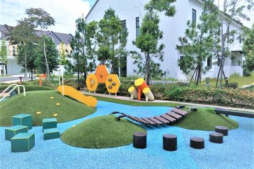 Monet Springtime @ Sunsuria City