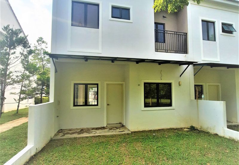 Monet Lily @ Sunsuria City