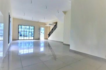 Monet Lily @ Sunsuria City