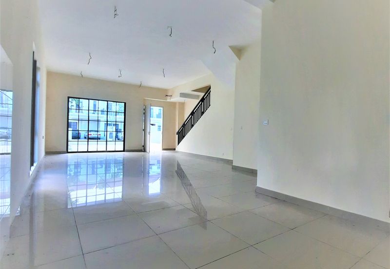 Monet Lily @ Sunsuria City