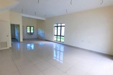 Monet Lily @ Sunsuria City