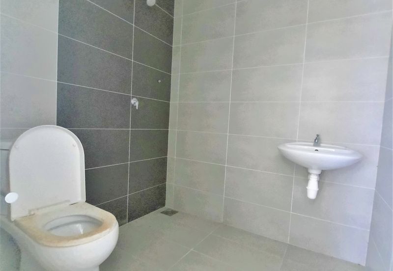 Monet Lily @ Sunsuria City